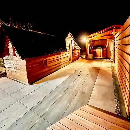 La Enchantee Lodge *