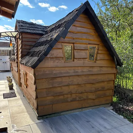 La Enchantee Hudiviller