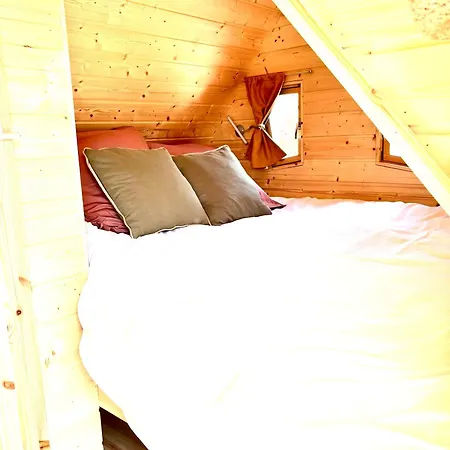 La Enchantee Lodge Hudiviller