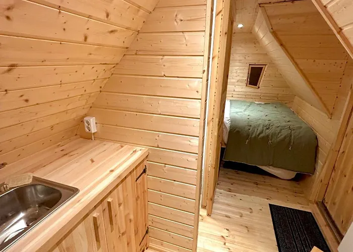 La Enchantee Chata Hudiviller