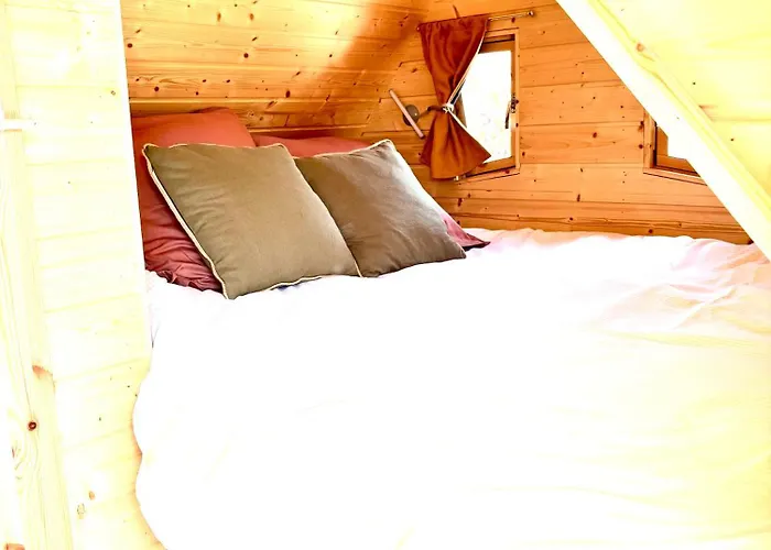 La Enchantee Chata Hudiviller